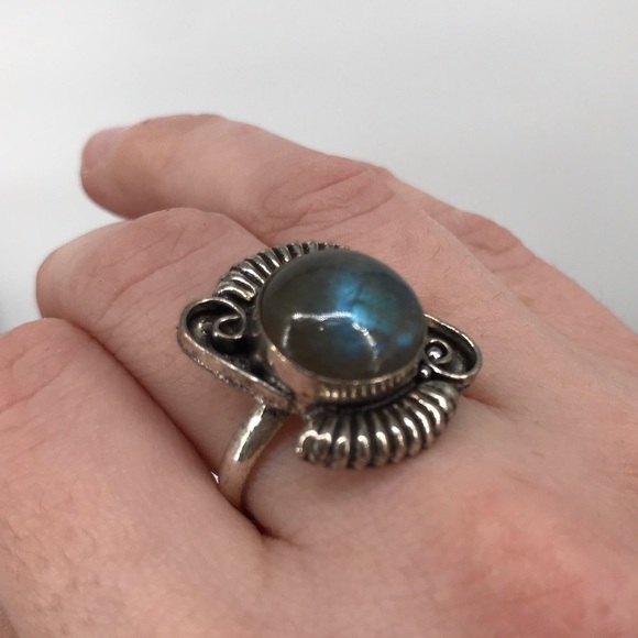 Boho Silver Labradorite Ring - Picture 2 of 8